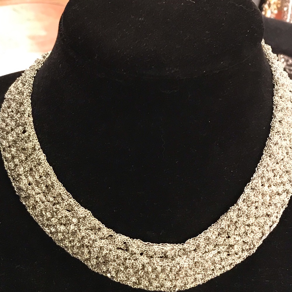 Silver knitted chain collar necklace